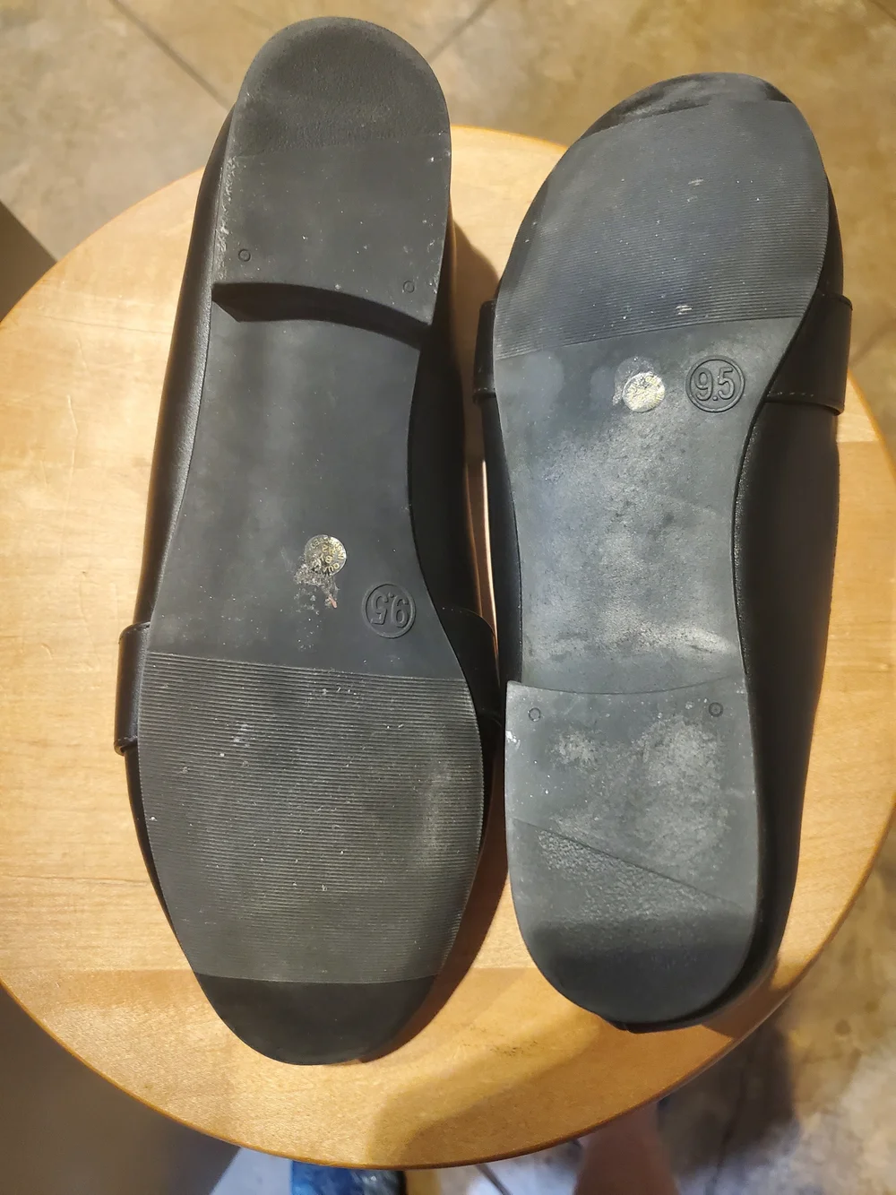 Liz Claiborne Black Leather Slip-On Loafers for Women